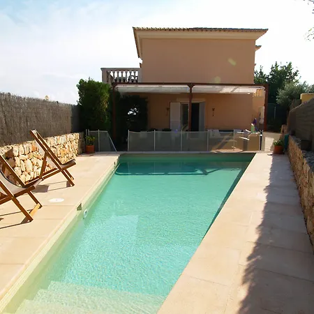 Sebastian Villa *